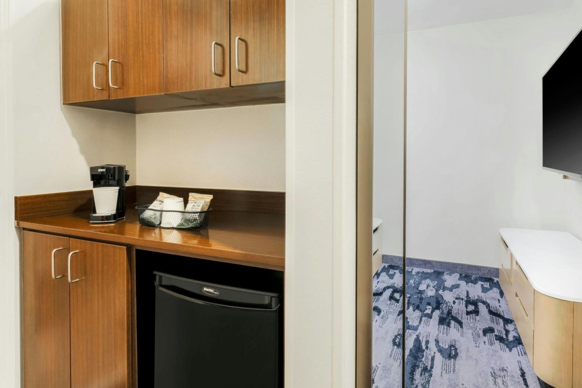 Fairfield Inn And Suites By Marriott San Jose Airport מראה חיצוני תמונה
