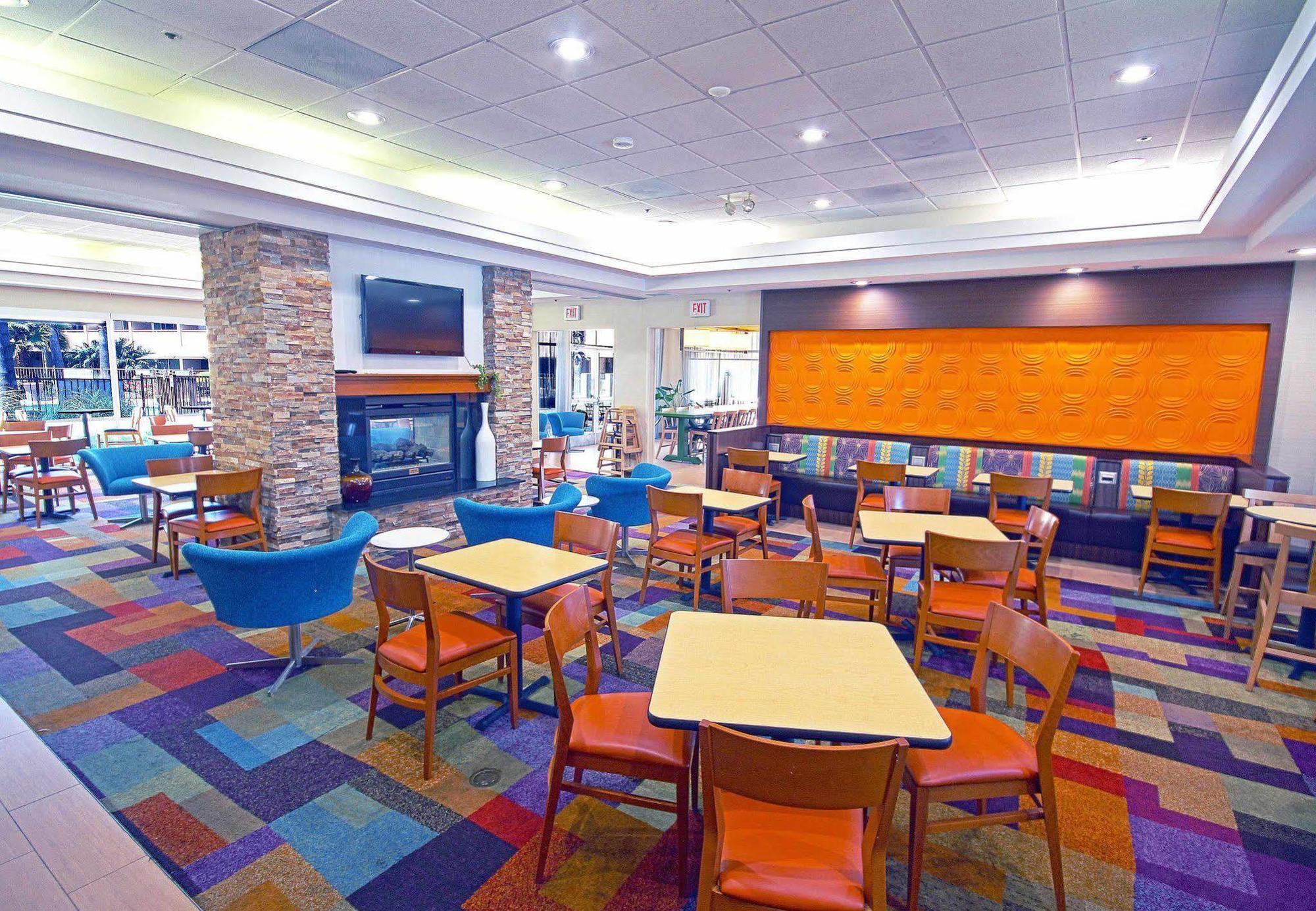 Fairfield Inn And Suites By Marriott San Jose Airport מראה חיצוני תמונה